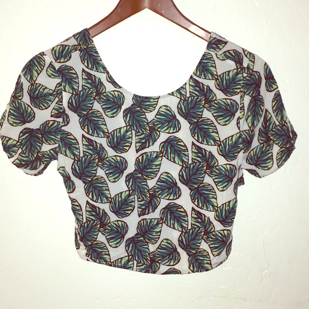 Me To We Palm Tree Crop Top